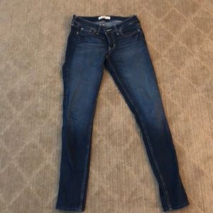 Hollister medium wash skinny jeans